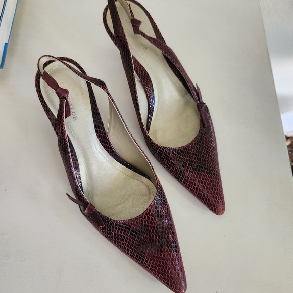 Ann Taylor Burgundy Snakeskin Print Leather Kitten Heel Pointy Slingbacks - Picture 1 of 6
